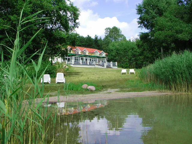 KIWI Ferienwohnungen am Dreier See