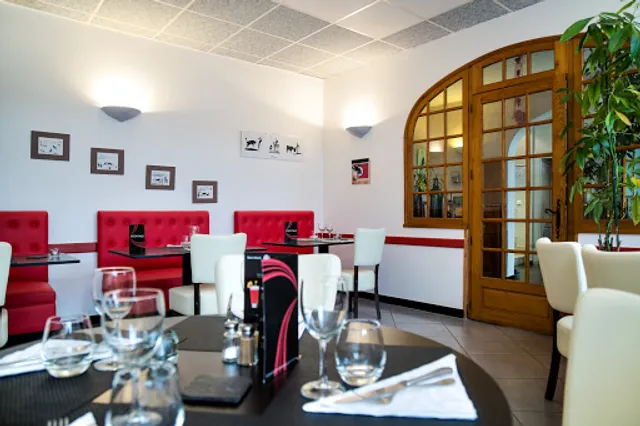 Logis Hôtel du Commerce