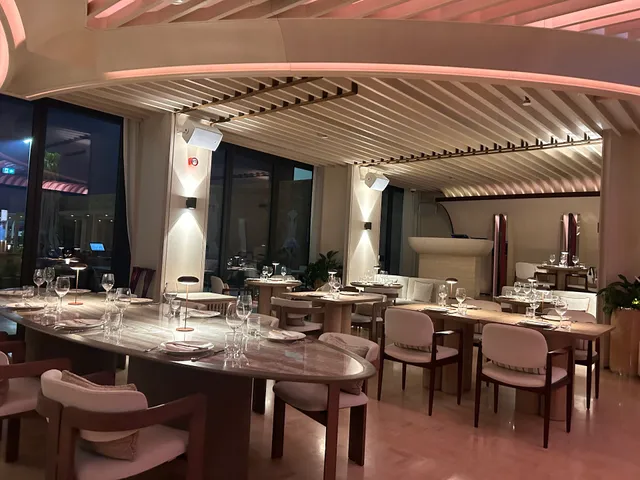 Ilios Restaurant & Beach Club