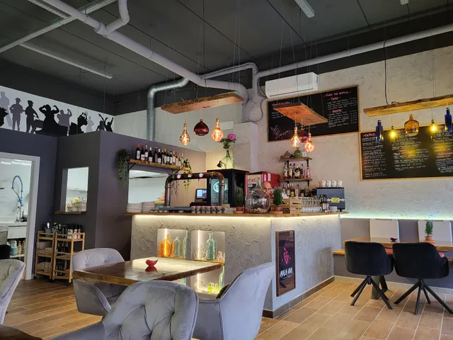 Mala Uva Tapas & Wine