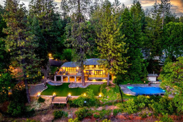 MOUNTAIN SHADOWS RETREAT