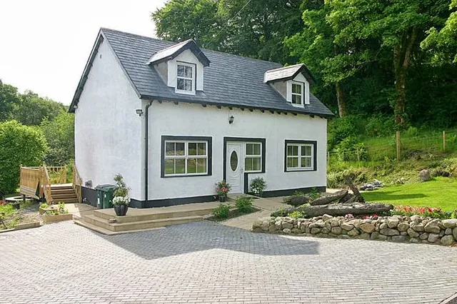 Riverside Cottage Bed & Breakfast