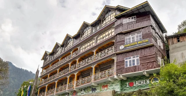 Summit Panghen Metok