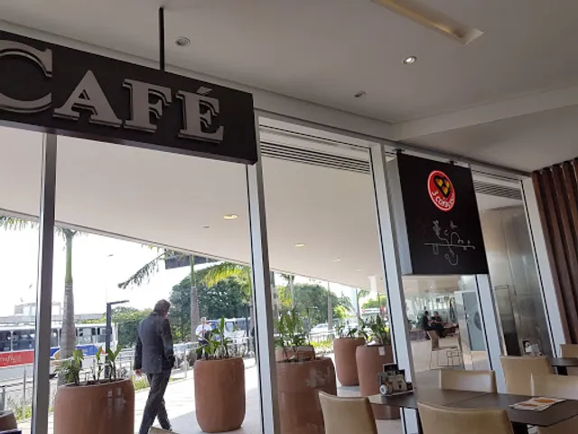 Fran's Café - Alpha Conde