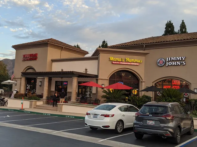 The Plaza at Mission Oaks