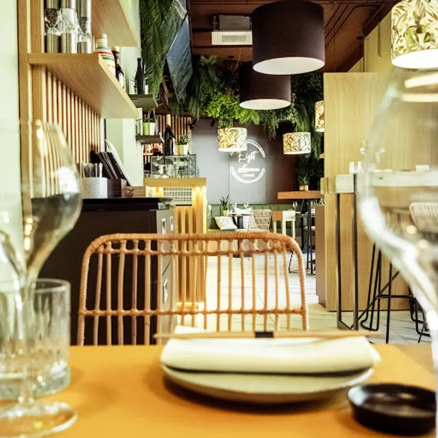 EIGHT SUSHI POKE BY LANCHETTA