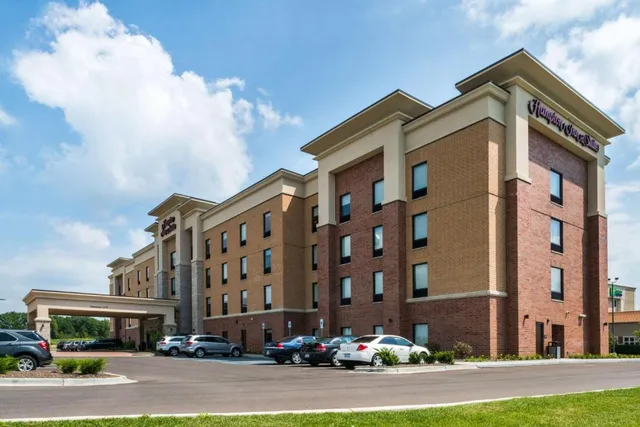 Hampton Inn & Suites Wixom