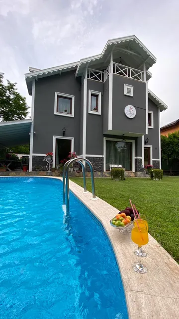 Villasaraylı Sapanca