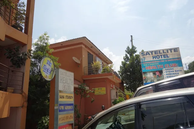 Satellite Hotel - Kisaasi