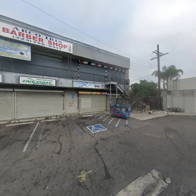 ARCO IRIS. "Barber & Beauty Salon "