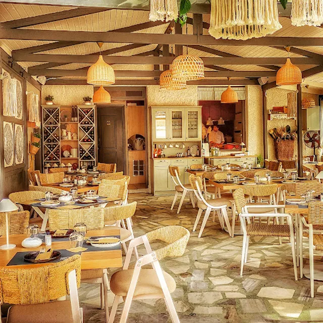 Mastelo Restaurant & Bar