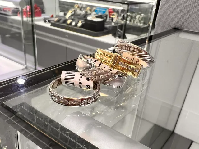 Lupita’s Jewelers (INSIDE CARDENAS MARKET)