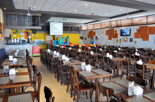 Manos Restaurante e Bar