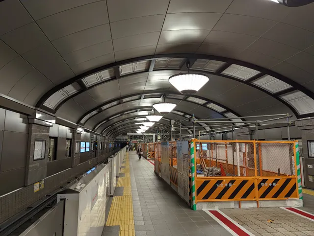 Shinsaibashi Station