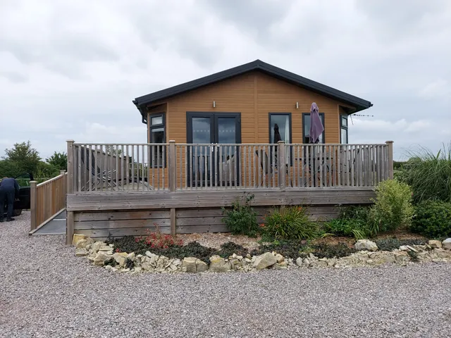 New Oaks Farm Lodges