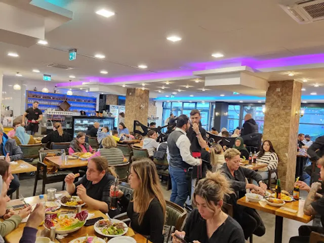 Köz Restaurant & Cafe