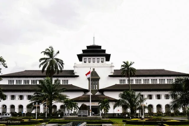 SPOT ON 2080 Rumah Kita Residence