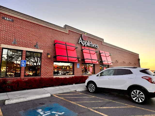 Applebee's Grill + Bar