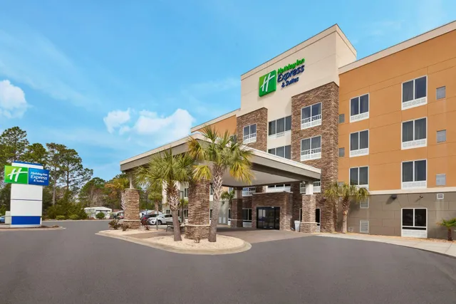 Holiday Inn Express & Suites Southport - Oak Island Area by IHG
