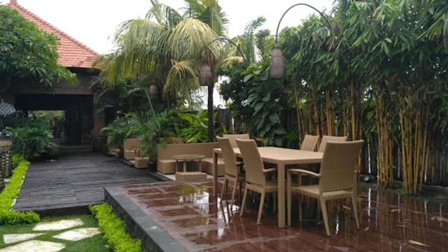 Bebek Tepi Sawah Restaurant