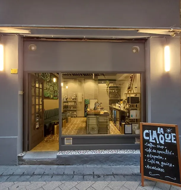 La Claque Coffee Shop