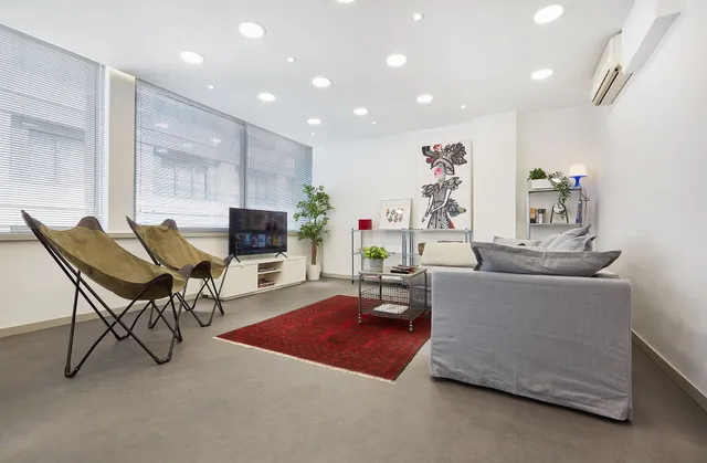 Chloe Boutique Apartments Apollo