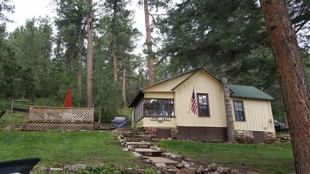 The Pines of Beulah Guest Cabins