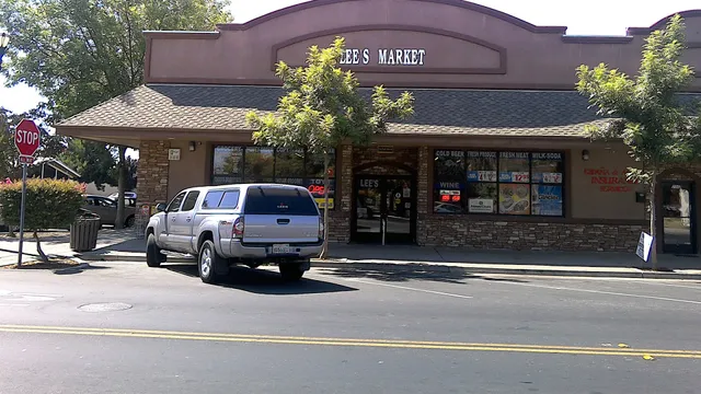 Lee's Market