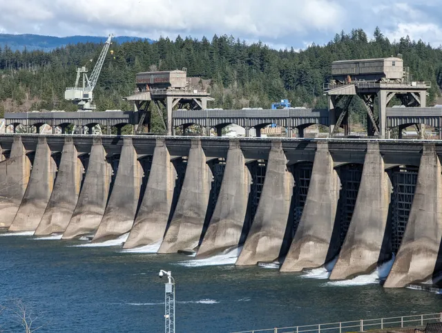 US Army Corps of Engineers Bonneville Lock and Dam