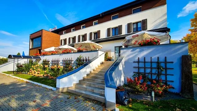 Hotel & Restauracja Słowianin