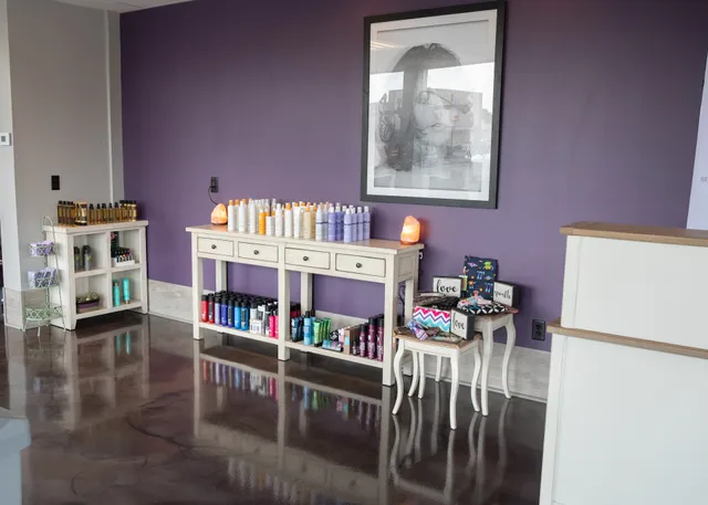 Mode of Expression Salon