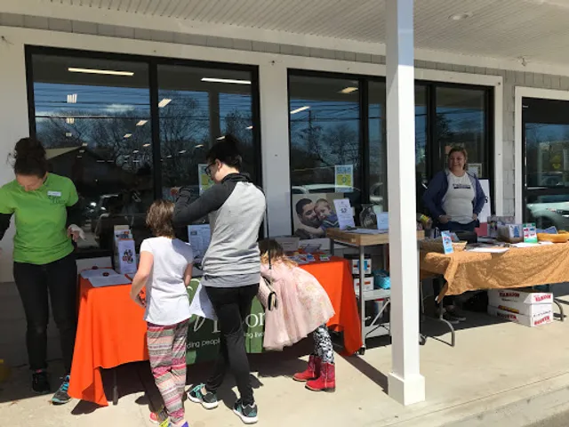 Common Crow Natural Market