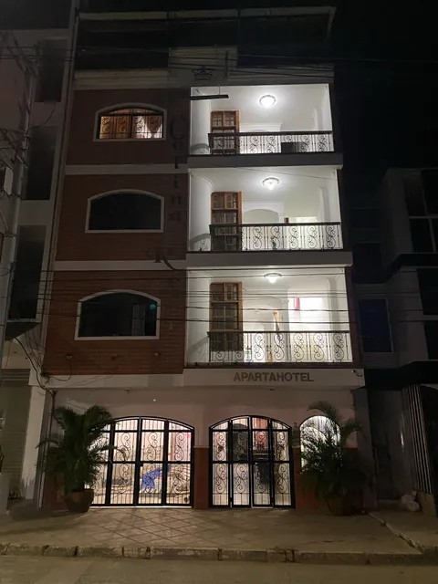 APARTA HOTEL COLINA REAL