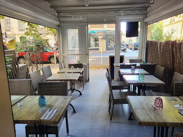 A la Table Du Marche