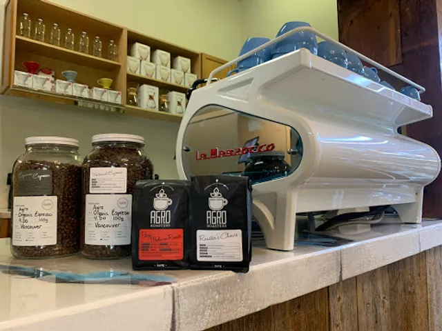 Circle Market + Cafe