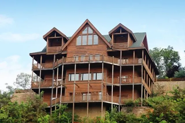 Serenity Mountain Pool Lodge