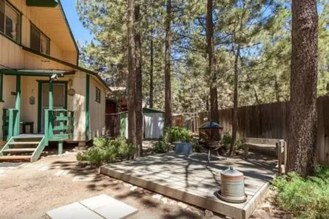 Big Bear's Lair by R&R Big Bear