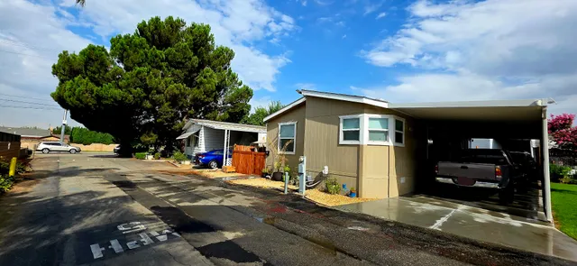 Orangewood Park-Mobile Homes