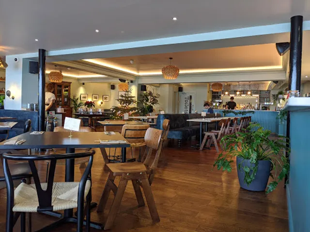 INDIDOG Harbourside Restaurant