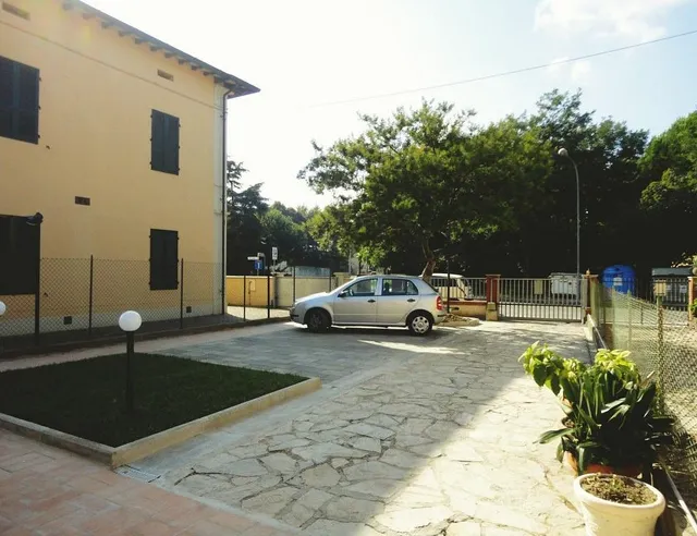 Rent Room - Gino's House