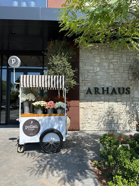 Pollen | experiential flower cart in Los Angeles