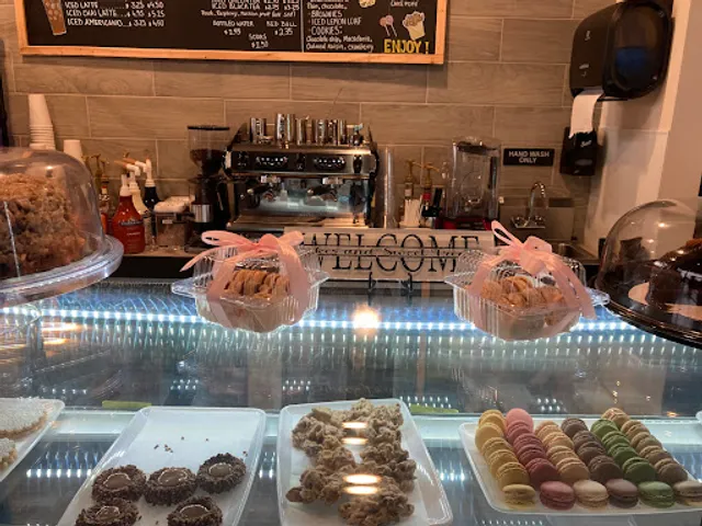 Cakes & Sweet Treats