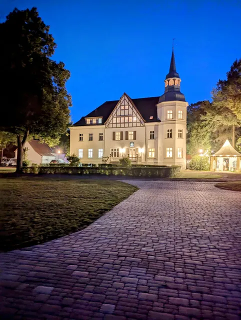 Schloss Sigrön | Restaurant, Camping & Hotel