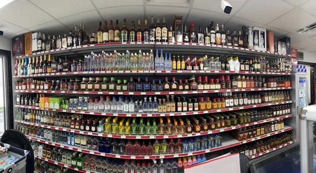 Liquor Outlet-Hikes Point