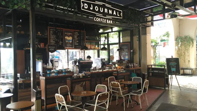 Djournal Coffee Mall Paris Van Java