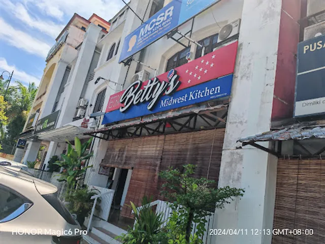 Betty's Midwest Kitchen