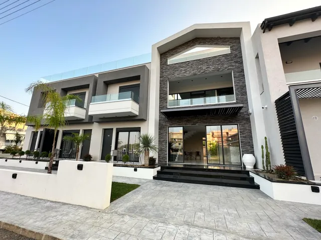 Oikos 9 | Rooms & Suites