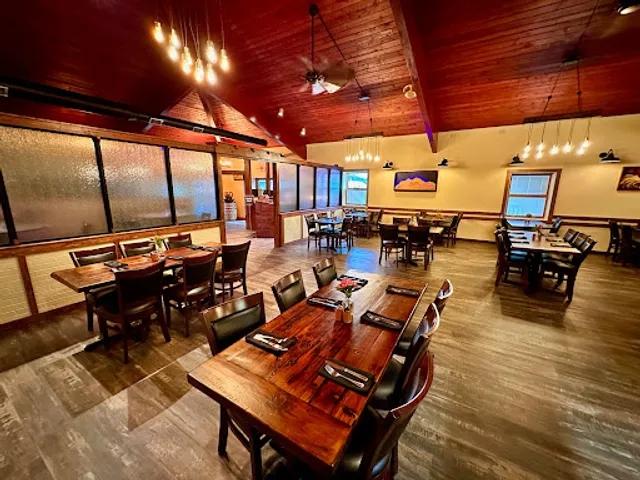 Vincent's Coppertop Restaurant and Pub