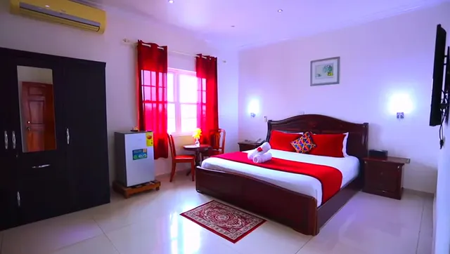 Peace Holiday Resort