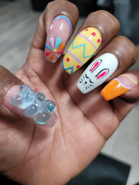 Hollywood Nails And Spa